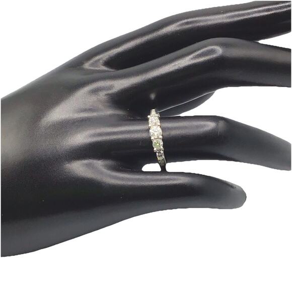 14K White Gold Diamond Band Ring .50CT 7 Round Stones Size 7 - Picture 4 of 11
